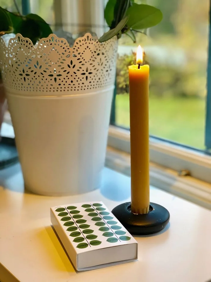 Tändsticksaskar med klassisk design för mysiga kvällar