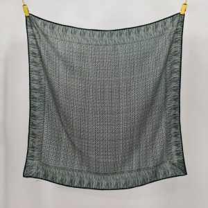 SilkWool Halsduk – 70% Ull / 30% Mullbärssiden | Nordisk Grå