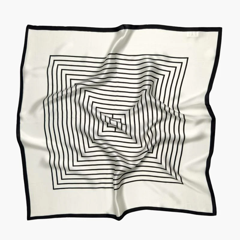Sidenscarf | Black and White Square | 68 CM